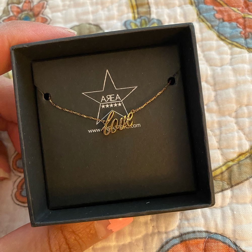 AREAstars Love Necklace